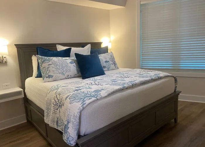Ocean Blue At 1805 Aqua